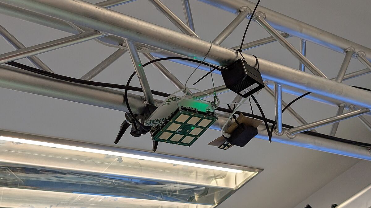 Nahaufnahme von einem BLE-Anker, wie er im Lokalisierungssystem genutzt wird.